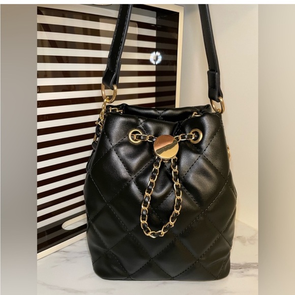 Handbags - Quilted Black Bucket Bag Crossbody